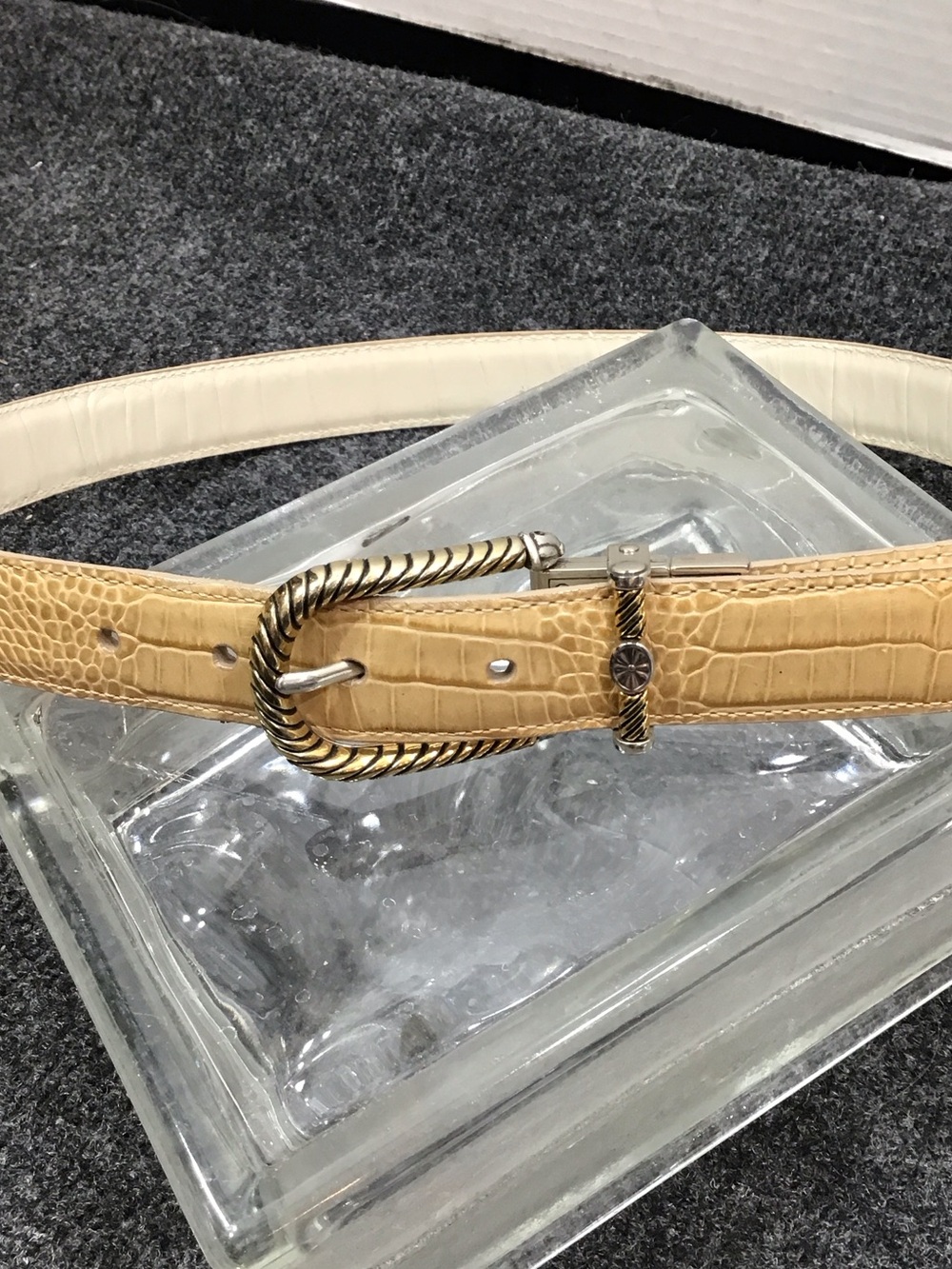 Vintage Brighton B40142 Croc-Embossed Beige Leather reversible belt ML 32